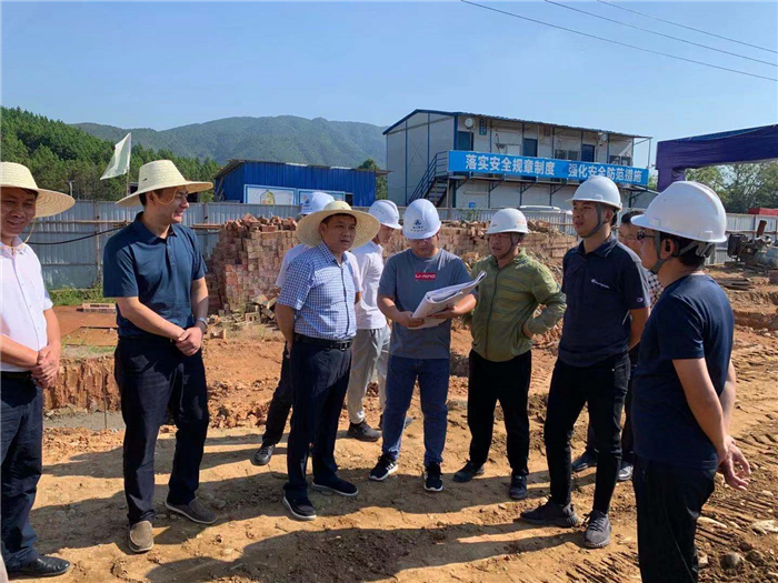 0726刘军调研城乡水务一体化建设.jpg