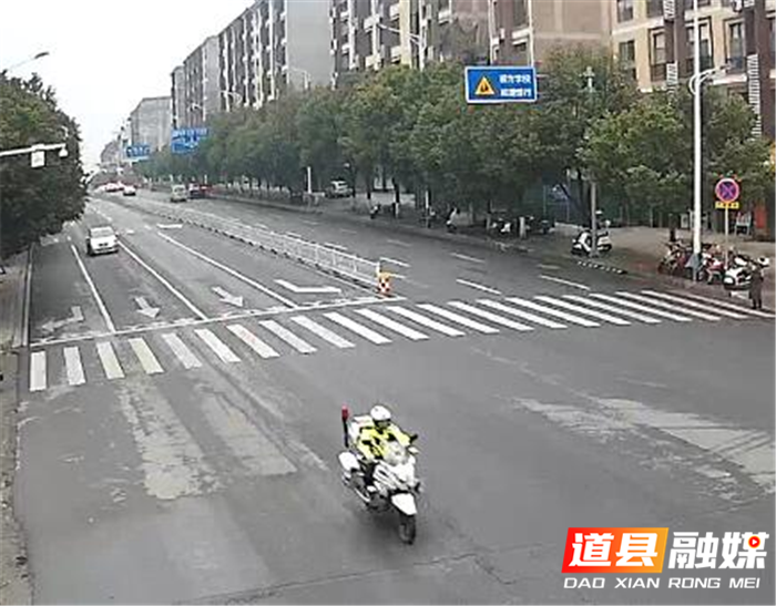 道县：群众求助 交警紧急开道送医 道县新闻网