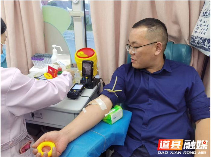 为爱“挽袖” ，道县163位志愿者献血6万多毫升_副本.png