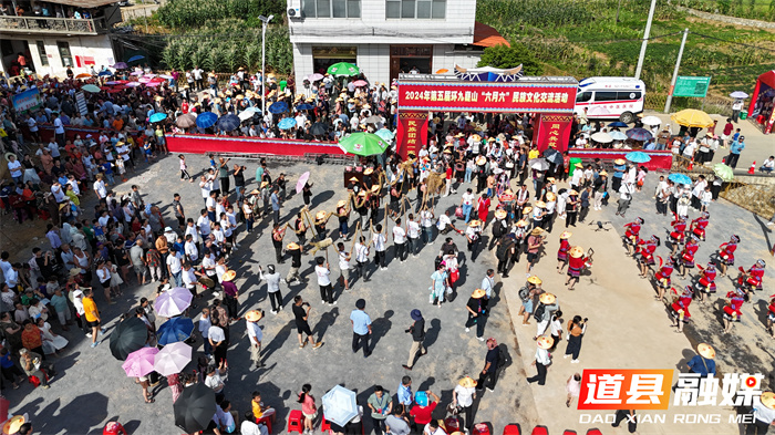道县:瑶胞欢度六月六 多彩民俗迎客来3_副本.jpg 道县:瑶胞欢度六月六 多彩民俗迎客来3_副本.jpg