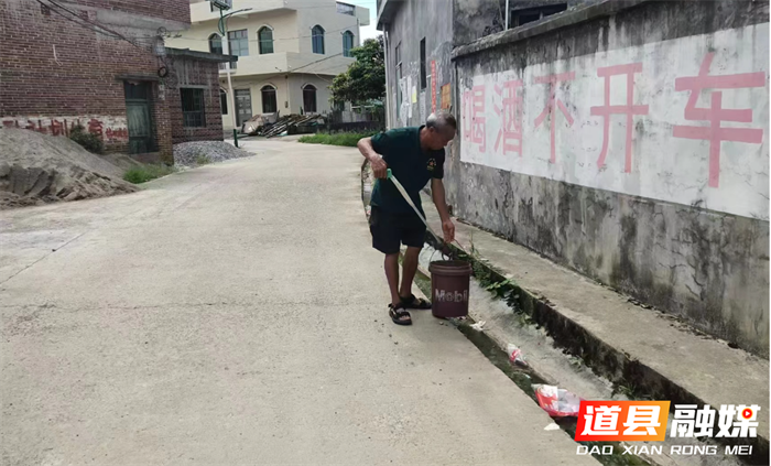道县四马桥镇：“门前三包”绘就魅力乡村锦绣图1_副本.png