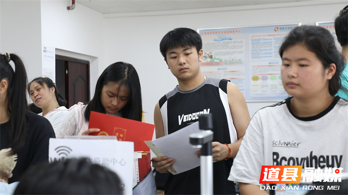 道县：生源地助学贷款 助力困难学子圆梦大学3_副本.jpg