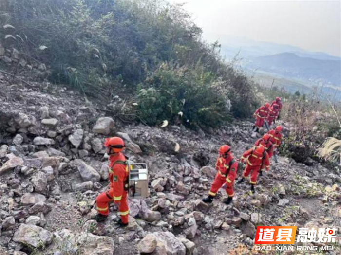 道县开展带装带水巡逻守护重点防火区域3_副本.png