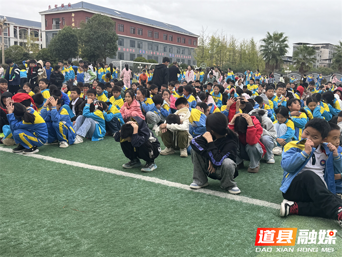 道县二小开展消防演练：筑牢防火墙 护航成长路2_副本.png