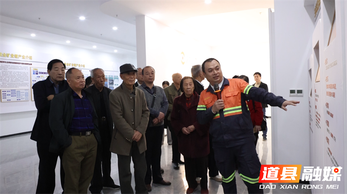 道县开展2025年重阳节老干部观摩活动2_副本.png