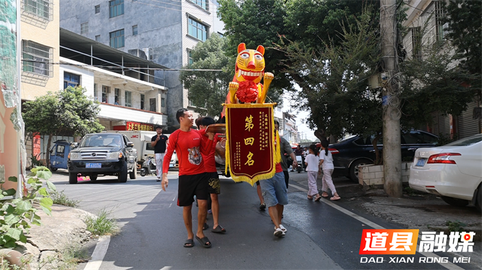 道县：新龙下水迎中秋 非遗传承映祥节3_副本2.png