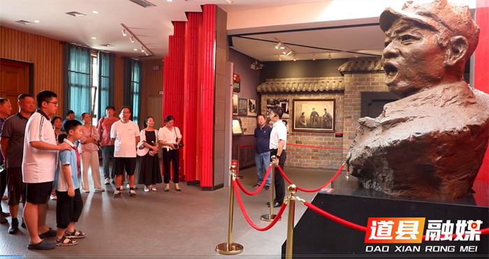 红色旅游热潮图3_副本1.png