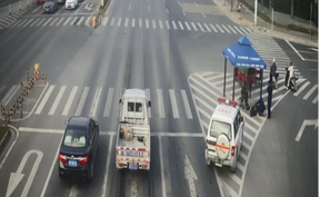 视频｜道县老人摔倒街头  消防宣传员暖心守护