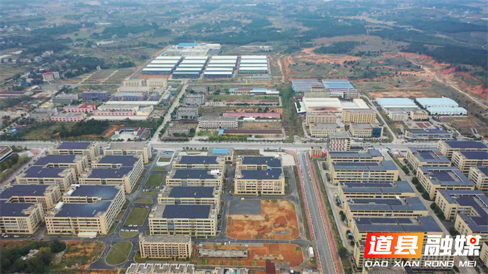 道县：决战四季度 企业开足马力忙订单5_副本.jpg