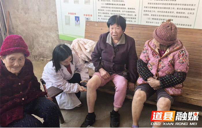 【医疗服务提升年】道县中医医院：银针传薪火，健康进乡村2_副本.png