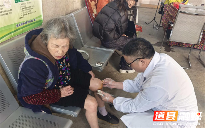 【医疗服务提升年】道县中医医院：银针传薪火，健康进乡村3_副本.png