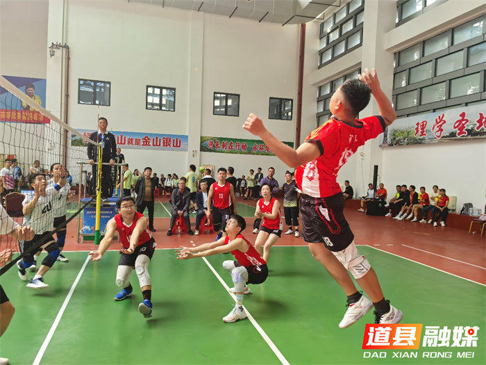 以球会友凝聚治水合力 永州市水利系统第七届“河长杯”气排球赛圆满落幕1_副本.jpg