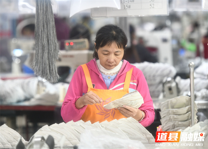 道县:稳就业促增收5_副本.jpg