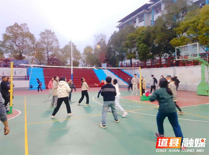 永州工贸学校开展师生文体活动4_副本.png 永州工贸学校开展师生文体活动4_副本.png