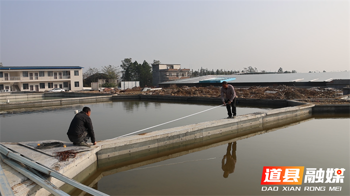 道县:鳗鱼“游”出致富路3_副本.png 道县:鳗鱼“游”出致富路3_副本.png