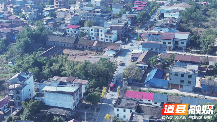 道县:道清公路升级改造 “窄路扩宽”助力群众便捷出行1_副本.jpg 道县:道清公路升级改造 “窄路扩宽”助力群众便捷出行1_副本.jpg