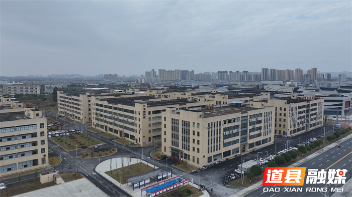 道县：智能制造“加速跑” 扩产招工掀热潮4_副本.png