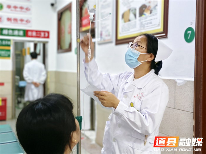 【5.12护士节】道县中医医院：打造“急救医疗+重症康复+专科护理+中医康养”四位一体护理模式2_副本.jpg