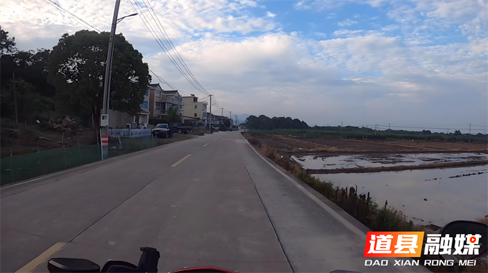 道县：加快民生补短提质攻坚  农村公路建设取得积极成效2_副本.png