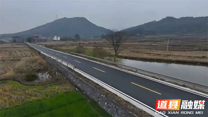 道县：加快民生补短提质攻坚  农村公路建设取得积极成效1_副本.png