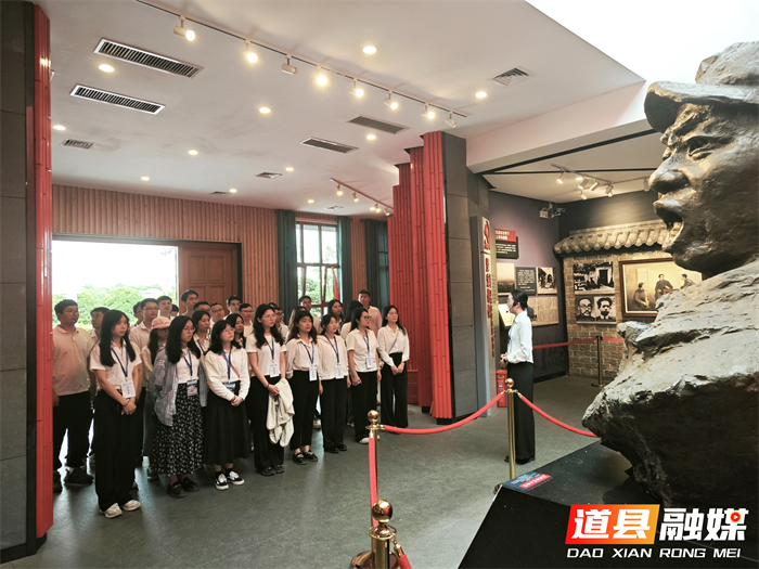 中青班开展党性教育现场教学：汲取红色力量筑牢信仰之基2_副本.png