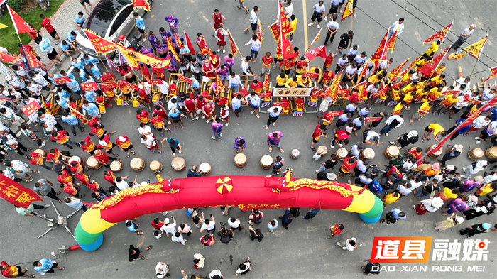 道县：黄龙下水启征程 千桨破浪竞风流1_副本.png