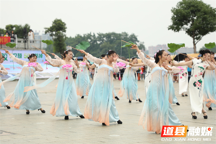 龙腾潇湘 伽舟共济｜道县瑜伽协会展演精彩举行3_副本.jpg