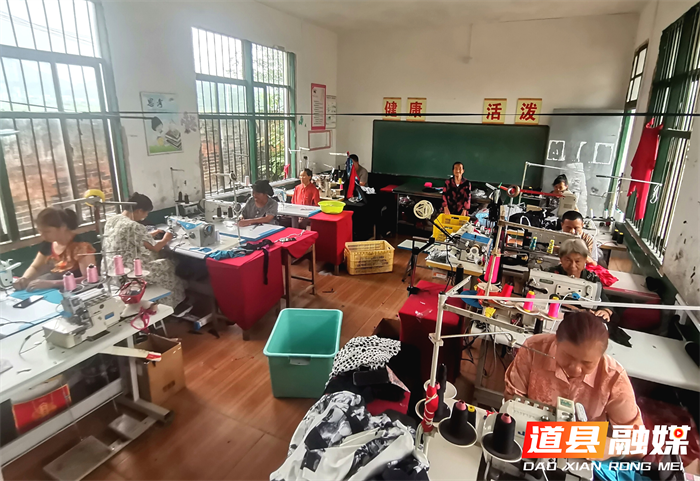 道县梅花镇：村里“小作坊”助农家门口增收2_副本.png