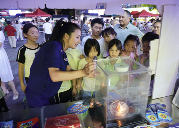 视频｜道县：消防知识进广场  趣味互动护安全 