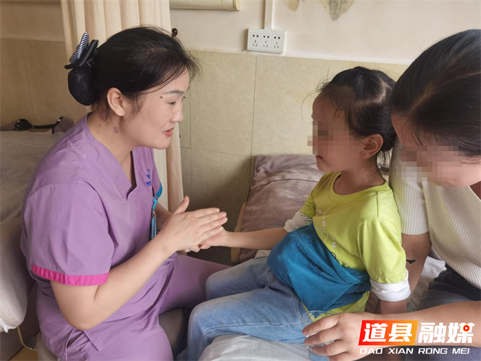 中医外治护童心，健康礼遇庆双节——道县人民医院“六一”义诊惠及200余名儿童3_副本.png