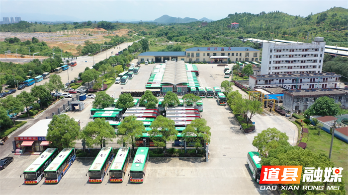道县：95辆“爱心送考车”整装待发 全力护航学子赶考路1_副本.png