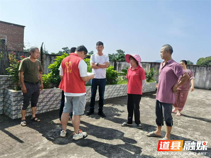 炎炎夏日防溺水入户宣传筑安全 道县清塘镇开展防溺水专项行动1_副本.png