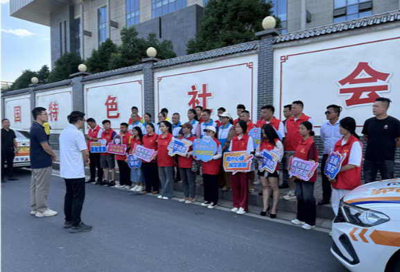 视频｜60名志愿者吹响爱心助考“集结号”