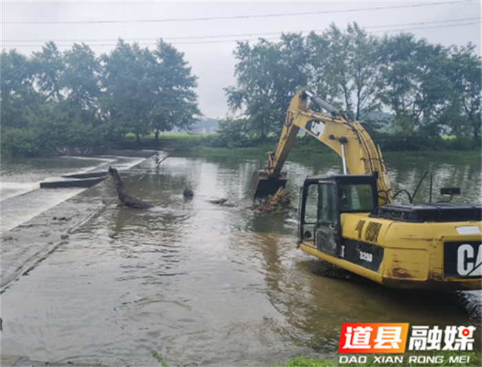 道县营江街道：清除隐患保安全，筑牢防溺水“防护网”1_副本1.png