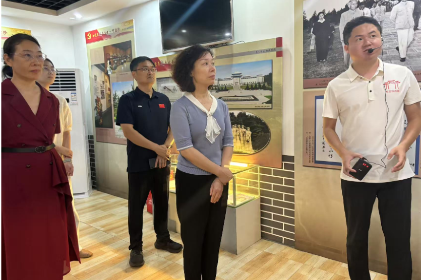 省妇联党组书记、主席杨兰英来道县调研