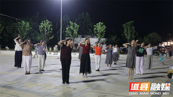 道县市民广场建成开放 家门口新添万平“城市会客厅”2.jpg
