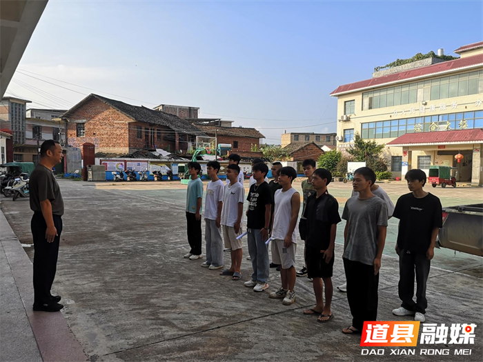 道县四马桥镇：征兵初检燃热血 青年立志守家国2_副本.png