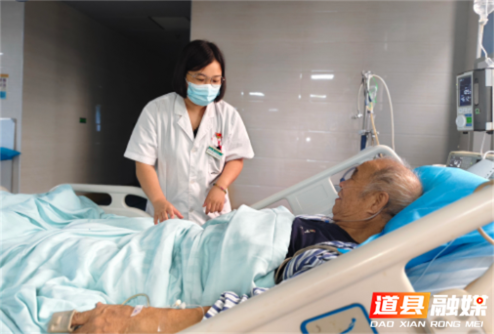 医疗服务提升年道县中医医院成功实施首例颈动脉支架置入术打开卒中预防的天窗3_副本.png 医疗服务提升年道县中医医院成功实施首例颈动脉支架置入术打开卒中预防的天窗3_副本.png