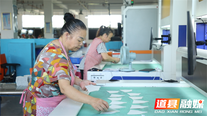 道县：订单饱满生产忙 扩产招工势头强2_副本.png
