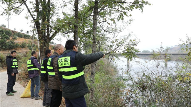 1211道县：公益性岗位遍乡村 就业扶贫暖人心03_副本.jpg