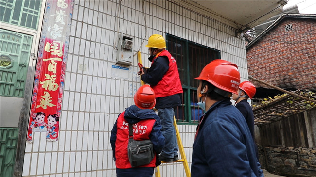 1225道县：严厉打击“电老鼠” 确保冬季安全用电01_副本.jpg