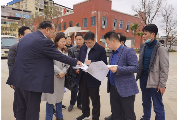 李天明调研城区学位建设续建项目工作