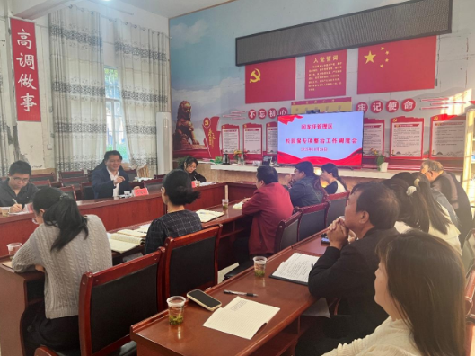 李耀华深入回龙圩九年制学校调研 赋能校园发展与英语教学提质