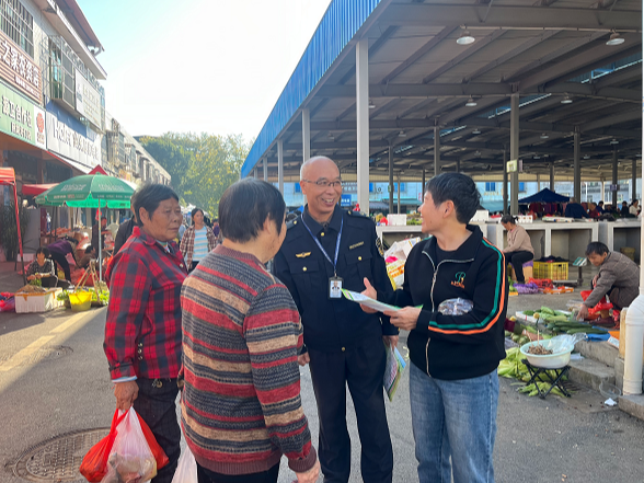 永州市市场监督管理局回龙圩分局开展2026年食品安全宣传周活动