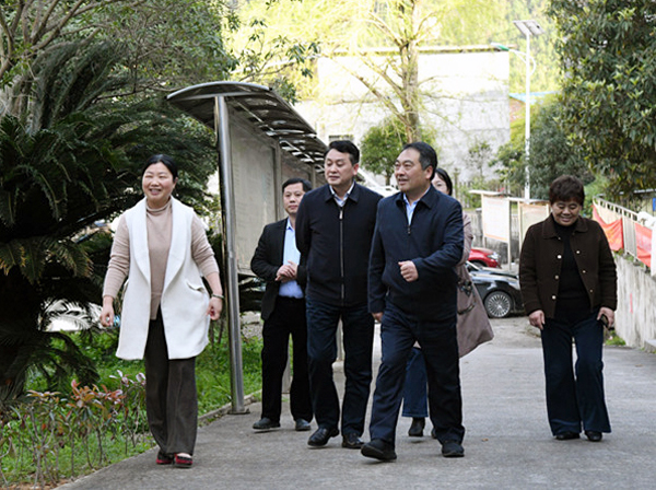 市人大常委会二级巡视员蒋千红,市人大常委会联工委主任封立辉等参加