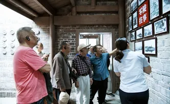 踏访古城文脉 共话文旅发展——市人大常委会机关组织离退休老干部开展考察调研活动
