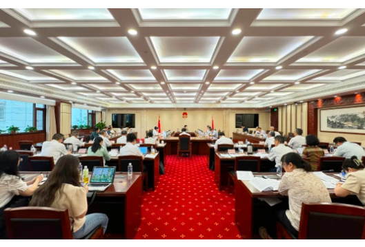 十四届省人大常委会举行第三十三次主任会议