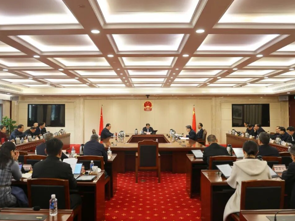 张剑飞主持召开省人大常委会党组2025年第31次会议