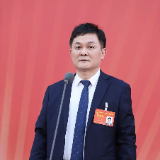 冯宇:钻一行精一行 让工匠精神从一线落地 | 直击代表通道
