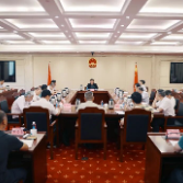 陈飞讲授树立和践行正确政绩观学习教育专题党课